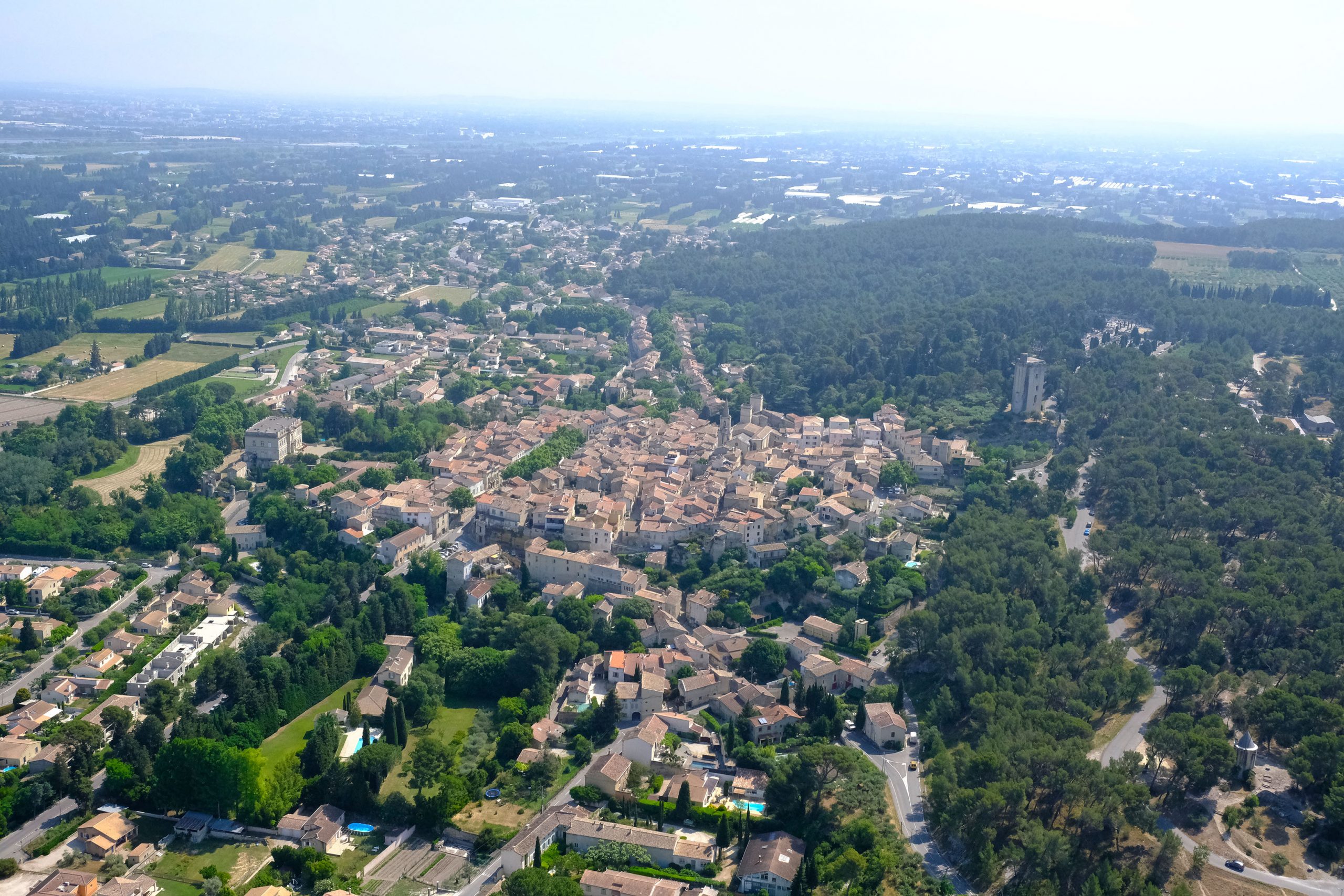 Prises de vues aériennes (autogire) pour la ville de Barbentane le19 mai 2022.
